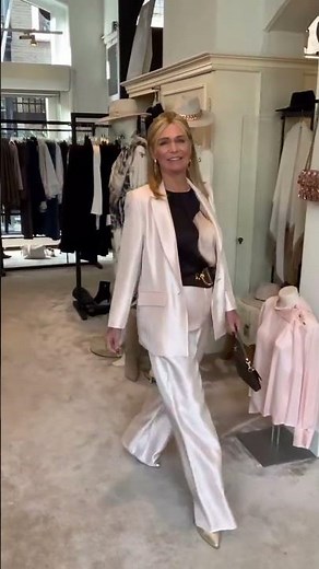 The Satin Suit: The Instant Solution for a High-Impact 'Look' #fashiontrends #chicstyle #outfitideas