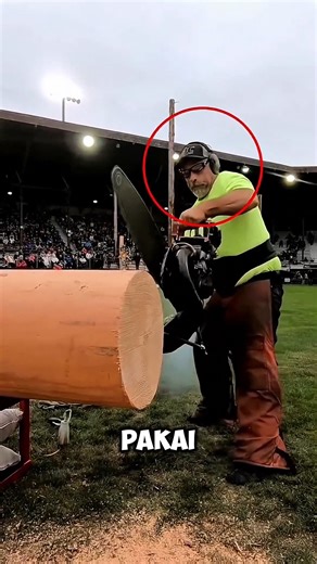 Here's Why It's Important to Wear Protective Gear When Working‼️