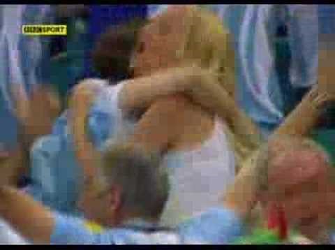 Maxi Rodriguez Extra Time Goal vs Mexico (2-1)