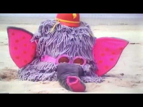 (The banana splits) at the Beach Dre Higbee