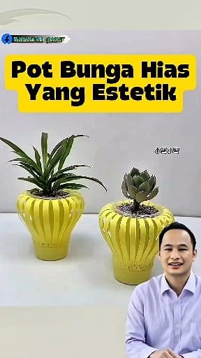 DIY Membuat Pot Bunga Cantik dan Estetik Dari Botol Bekas #diy #idekreatif #tipsdantrik #tipsbermanfaat | Fahmi Ideas
