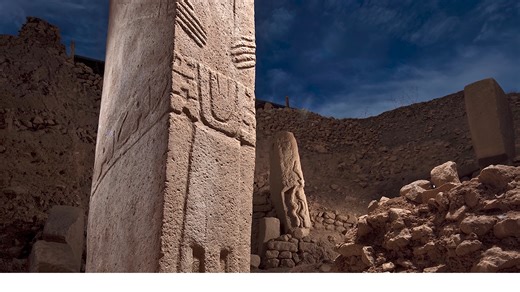 23,000-year-old footprints that rewrite human history