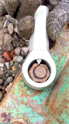 Super effective bolt breaking tool #tools #shorts #viral #creative