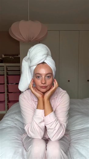 Bambi Does Beauty on Instagram: "ad I already swear by the @k18hair_uk mask - now Heatbounce has entered the chat. Available at @sephora @sephorauk @k18hair #K18results #k18partner"