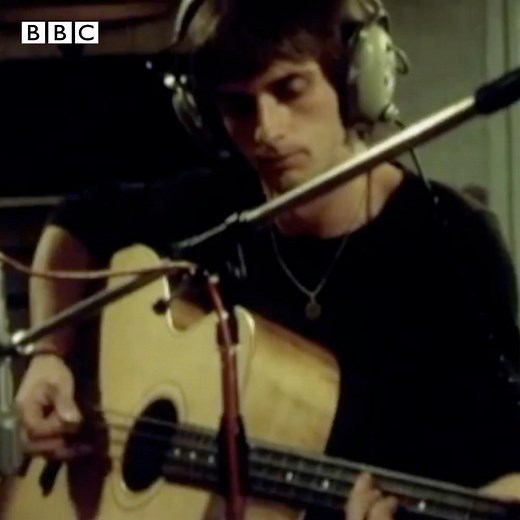 #OnThisDay 1982: Blue Peter revisited a popular video of Mike Oldfield re-recording the theme song of the programme. His version was used to front the show between 1979 and 1989. For more great Blue Peter archive, you can visit – https://www.bbc.co.uk/archive/blue-peter/zvfrhbk | BBC Archive