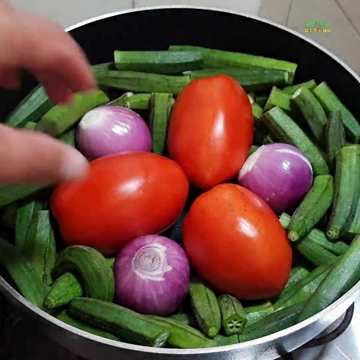 Unique Okra Recipes: Pakistani Bhindi Cooking Tutorial