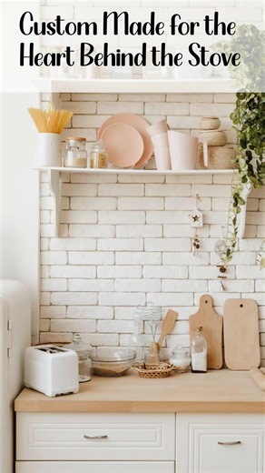 Looking for the perfect gift for a cooking enthusiast? The Personalized Kitchen Sign from Farmhouse World is a thoughtful choice! 🎁 Crafted from durable 18 Gauge Steel and powder-coated for lasting beauty, this sign not only enhances any kitchen decor but also adds a personal touch. Choose from five colors to match any style, making it ideal for holidays or special occasions. Gifting this sign isn’t just about a decorative item; it’s about sharing love and passion for cooking! 🥘✨ Plus, it’s a 