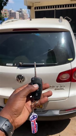 VW Tiguan key duplication. 0729333025 for enquiries #motorlead #dasauto #dasautovolkswagen #carkeysforu #carkeyprogramming