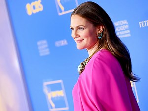 We Found Drew Barrymore's Favorite Travel Sandals From Teva for Under $40 — But You'll Want to Act Fast