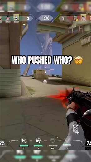 Pushing site with ENEMIES!! Reverse UNO card on attackers 💣#valorant #valorantfunny #valorantclips