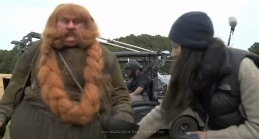 Behind the scenes of The Hobbit’s scene where Bombur runs faster than the rest of the dwarves in Desolation of Smaug #Hobbitbehindthescenes #thehobbit #middleearth #filming #movie #behindthescenes #actors #moviemaking #peterjackson #tolkien #hobbit | Your Middle-Earth Home