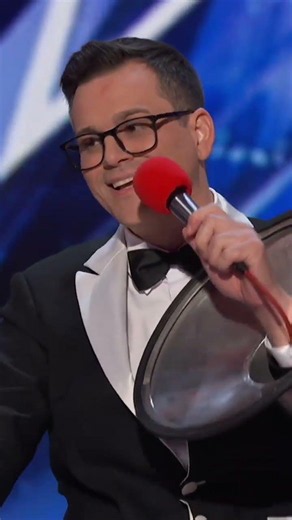 An unexpectedly hilarious performance! ⭐️ César Días is on Season 21 🕺 Cesar Dias #AGT #AGTAudi