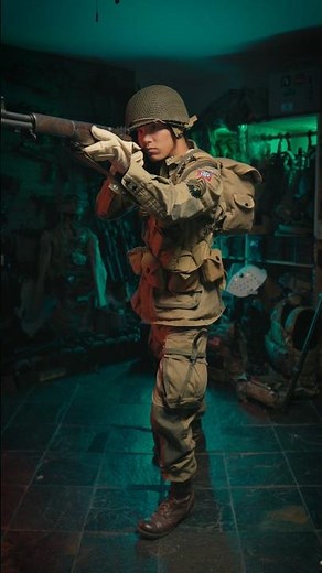 WW2 82nd Airborne Paratrooper Gear loadout - Stand in the door 1944