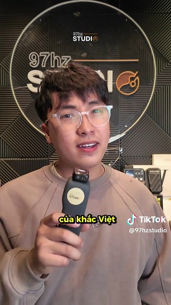 So sánh LINE 6: HELIX LT và PODGO