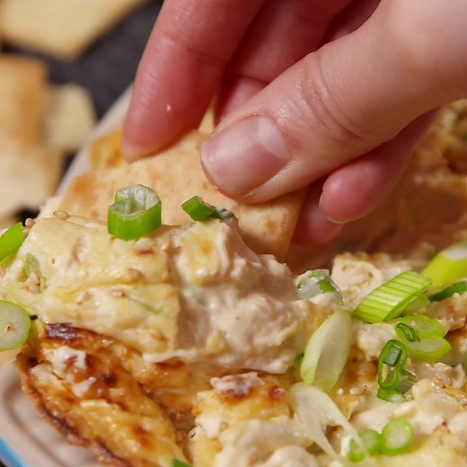 Crab Rangoon fans, you'll flip over this dip. Full recipe: http://dlsh.it/NnDhWMl | Delish