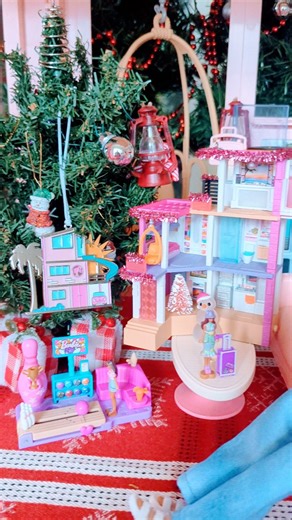 @highhopesbarbie on Instagram: "Barbie got every Christmas gift she wanted this year! The 2021 Barbie Dreamhouse, an ornament, bowling alley playset and a helicopter for her dolls! Check out the tiny suitcase! An FYI to you all - the Mini Barbies can't stand in the Dreamhouse! #barbiechristmas #barbiedreamhouse #minis #mattel #dollsofinstagram"