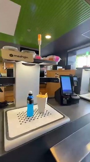 Lightning-Fast AI Checkout at Adelaide Oval - Mashgin Self-Service in Action!
