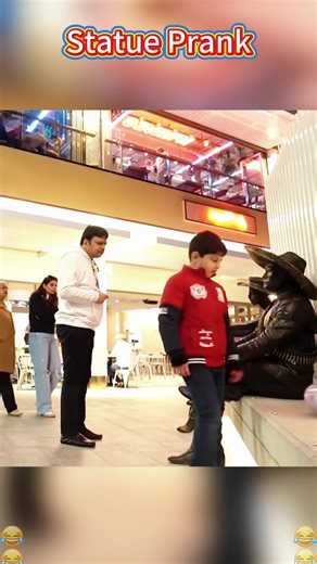 Statue prank 🤣🤣🤣 #prank #haha #funnyvideos #usa #statue | Prank Videos