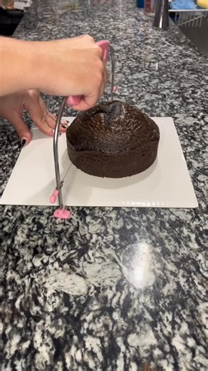 A Lego theme is such a cute birthday theme! What was your favorite birthday theme as a kid?? #baking #birthdaycake #birthday #cakedecoration #lego @lego | DeBakery