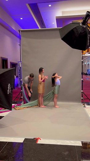 Our first time doing teo fabric skirts in one photo! These two sisters killed it ❤️‍🔥 #dance #dancephotography #dancersofig #dancevideo #dancephoto #dancelife #dancetok #dancersoftiktok #creativephotography #photographyresults #danceshoot #hollywooddanceshoot #dancephoto