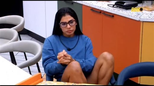Marciele Albuquerque on Instagram: "Se você acha que já viu de tudo, é porque ainda não entendeu a magnitude do Festival de Parintins! Marciele explicou para a casa como funciona a logística surreal das alegorias dos bois nas três noites de apresentação. ⭐️❤️ São estruturas consideradas verdadeiras obras de arte, pelo primor e acabamento do artista parintinense. Centenas de módulos começam a ser produzidos nos galpões durante três meses e ganham vida, movimento e cor, surpreendendo as galeras no