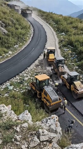 World's Most Dangerous Mountainous Road Repair 😱 #shorts #timelapse #roadrepair #ai