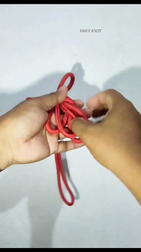 Triple crown loop knot #knottutorial #knots | DAILY KNOT | Facebook