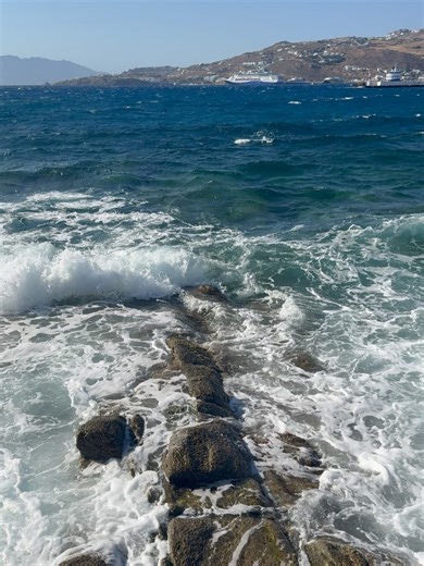 Bruna Tivo on Instagram: "☀️"