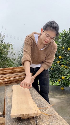 2.9K views · 88 reactions | Mesmerizing! Crafting a Traditional Chinese Wooden Toolbox from Scratch 望✨ #woodworking #diy #handmade #homemade #crafts | 乡村灵子 | Facebook