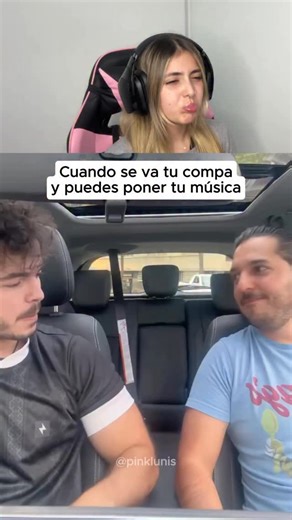 Luna on Instagram: "Por fin mi musica 😂✊🏻"