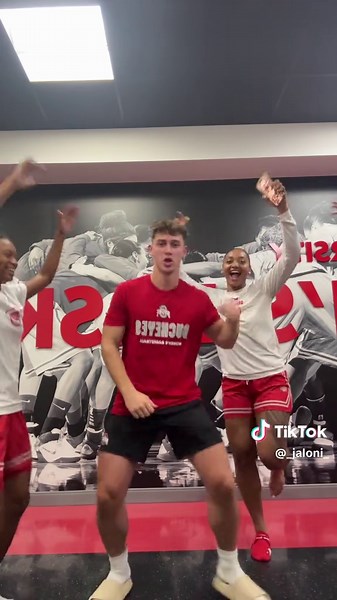 did we eat ?? #practiceboys @Dylan._Niedermeyer @CooperCarn11 | practice