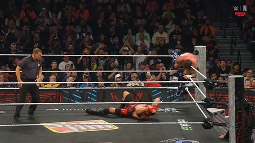 【RAW 1.6 】主战赛难绷时刻！肌肉小爹想秀招，反而出现巨大失误！