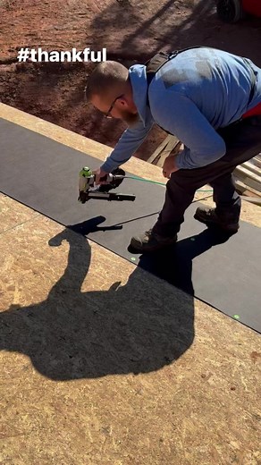 10K views · 117 reactions | Thank God it’s in the dry!  at least until the shingles come in . This stinger button stapler really has helped out allot on felt paper… $ well spent. I’ve smashed a finger or two driving those 1” button caps in the past  it also works well on house wrap.  #thankful #GodIsGreat #jesussaves #trustingcraftsman #woodworking #woodwork #roofing #felt #caps #Carpenter #carpentry #work | The Trusting Craftsman | Facebook
