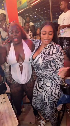 Jennifer Lopez's Stunning Backup Performance Highlights