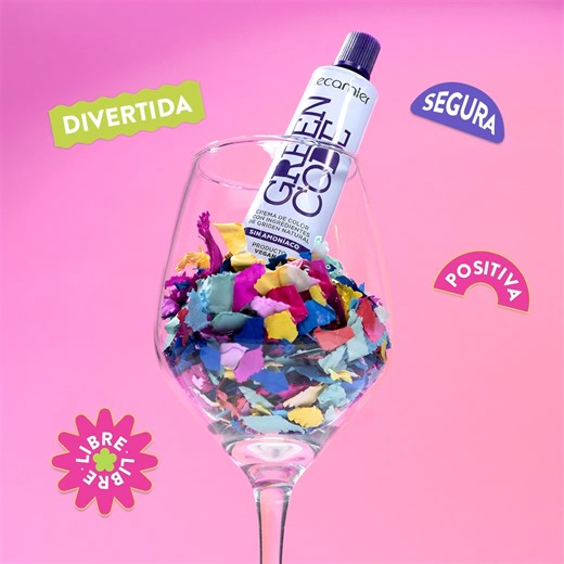 9.9K views | La crema de color de Green Code fue creada para acompañarte en cada momento de tu coloración, para realzar tu belleza y el color natural de tu cabello, su fórmula con ingredientes de origen natural, hacen que tu experiencia de cambio sea única.✨ #Greencode #kit #color | Green Code | Facebook