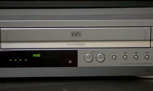 One Guy Sold a VHS Player On eBay And Got A Letter (pics)