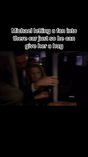 Tribute to Michael Jackson: Heartwarming Moment with a Fan