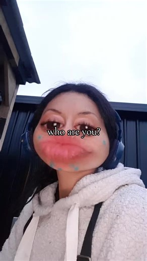 Hi my names Genaya and I am an Alien spawned from another planet, came here to learn all about humanoids and their tendency to f#ck shit up paha #ET #WallE #Eva?