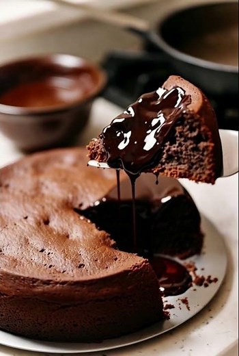 Do you want to try this 🤤 ? #shortvideo#lavacake #satisfying