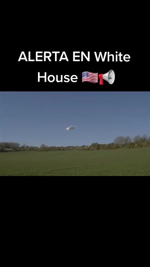 meteor falling in the backyard of the white house 🇺🇸📢☄#meteor #meteorgarden #effect #meteorgarden2018 #fvx #meteorito #alert #alerta #meteorwhitehouse #alertanacional #fvxediting #whitehouse #space #nasa #pitbullmalvado #2023 #arenitoesbranquiçado #estilogeorgiano #ivasion #madrugada #madrugadas #casabranca #georgiano #arenito #esbranquiçado #n1600 #washingtondc #real #fakesituation #pensilvânia #realoufake #isnotreal #fakesituation #meteor #toronto #real #moonfall #bruno_thepitbull #moonfall