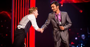 Scots country singer stuns The Voice judges tonight with his amazing deep voice