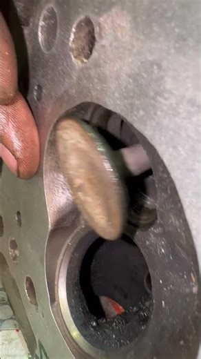 Valve Lapping: How to Achieve a Perfect Fit #automobile #perfect #cleaning