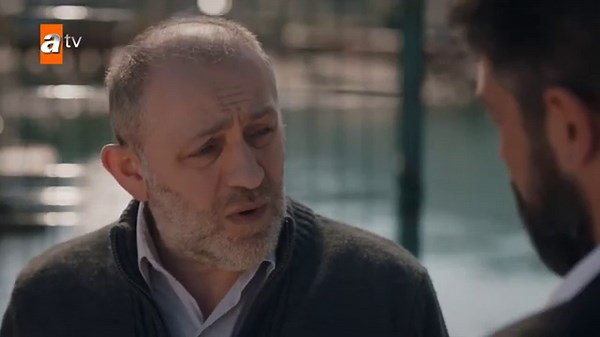 Cemil echa a Nazar de la casa - Mar Negro Capítulo 146 | Fugitiva