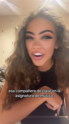 Es compañera de clase en música 🤣