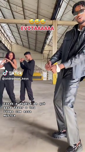 Estás a espera de quê! #viraltiktok #fyp #angola🇦🇴 #musica #evita #palops🇦🇴🇲🇿🇸🇹🇨🇻🇬🇼 @Andrédson Keys