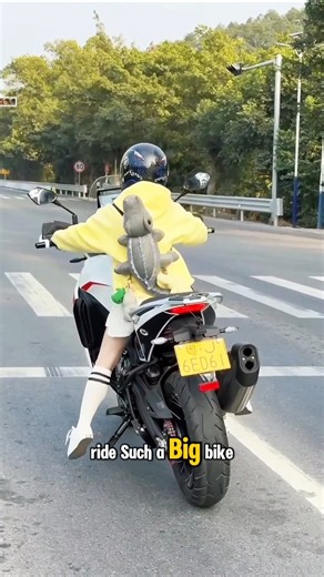 Her Height Didn’t Stop Her! 🤯🏍️🔥