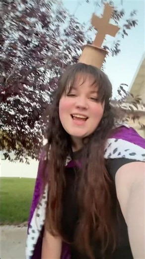 Kinger cosplay for our newest episode! 🤍👑🎪