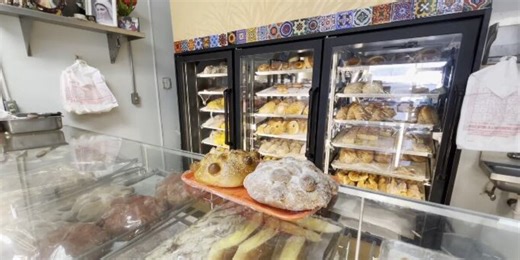Las Vegas bakery preserves Day of the Dead tradition with pan de muerto