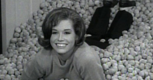 Actress Mary Tyler Moore dead at 80
