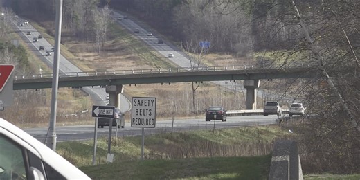 Drivers hit the road for Thanksgiving holiday